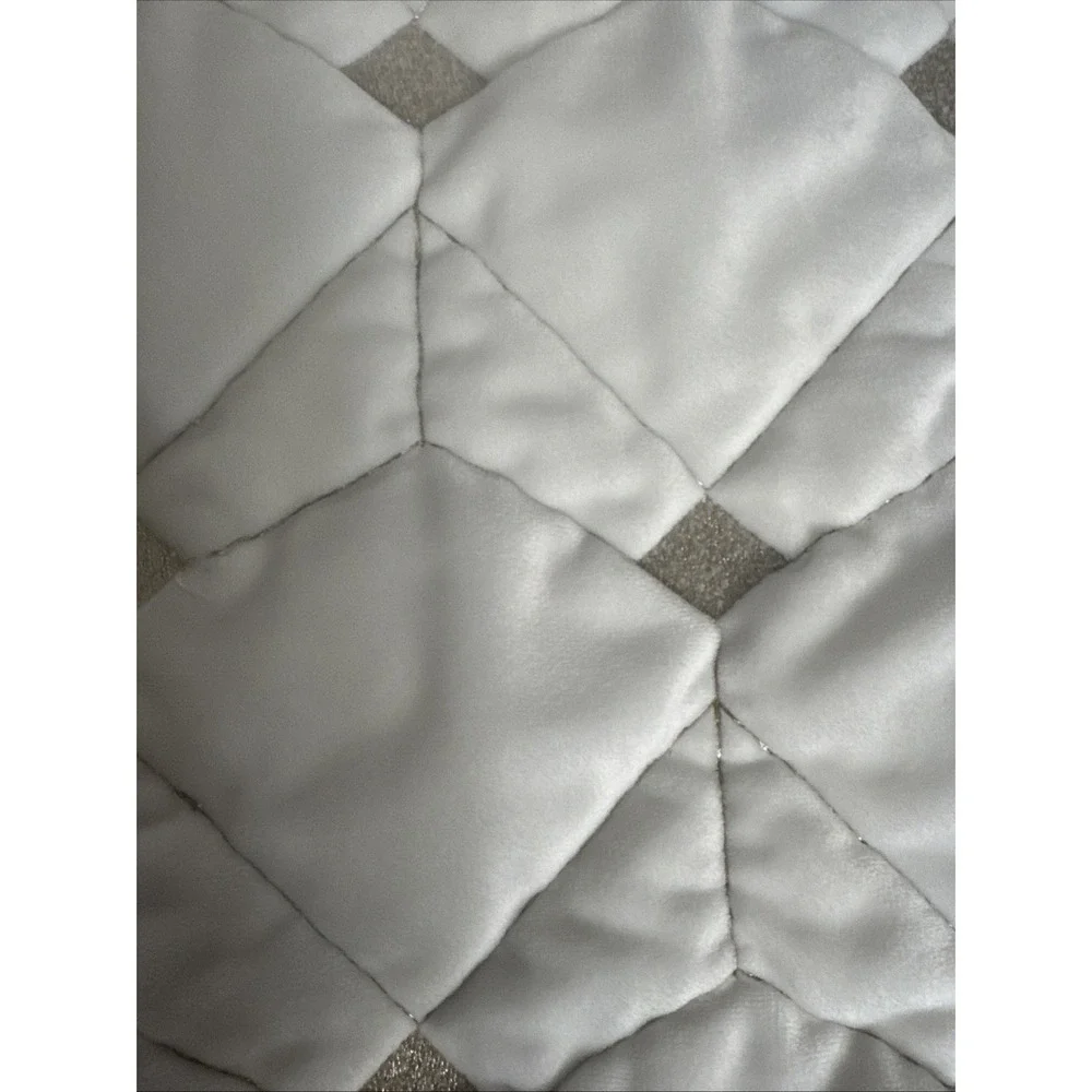 Pottery Barn Modern Baby Quilt White Gold Geometric 36